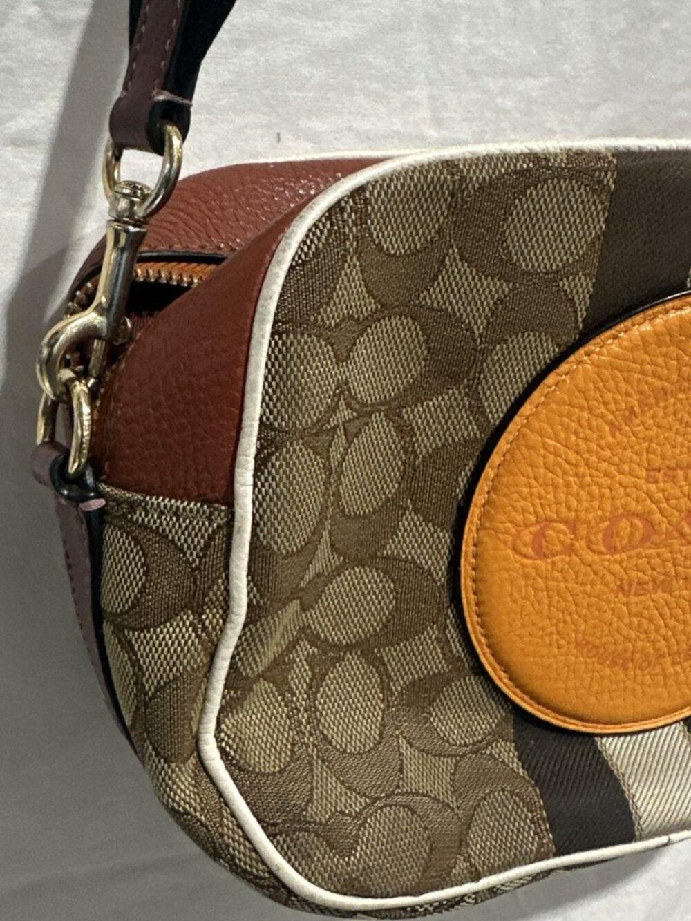 Coach Mini Dempsey Camera - Picture 4 of 9